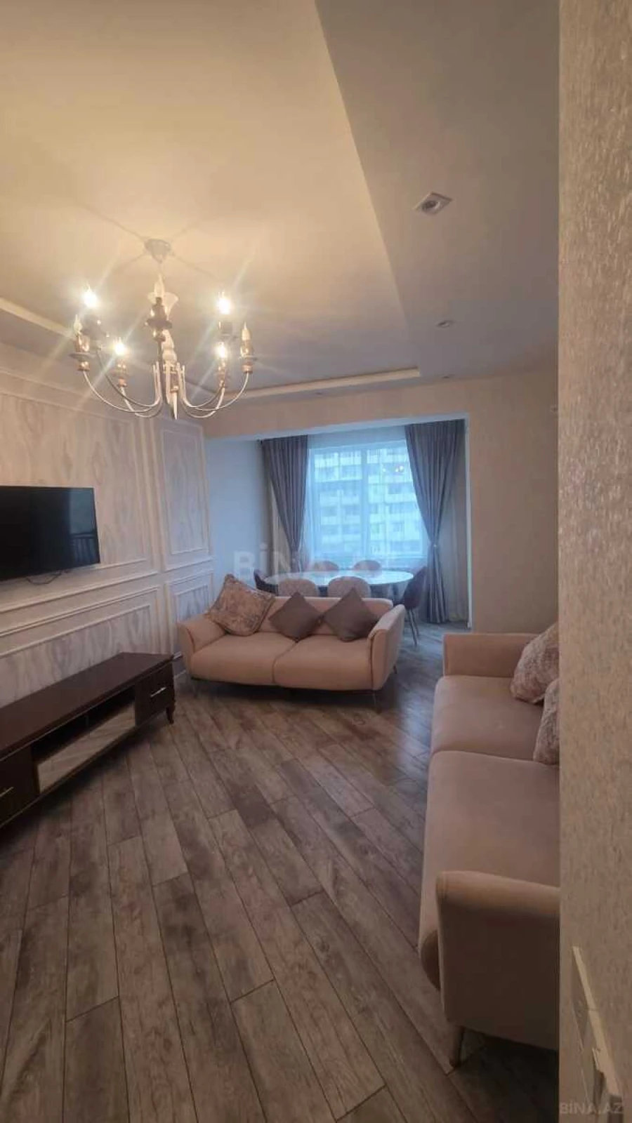 Satılır 2 otaqlı mənzil 82 m²