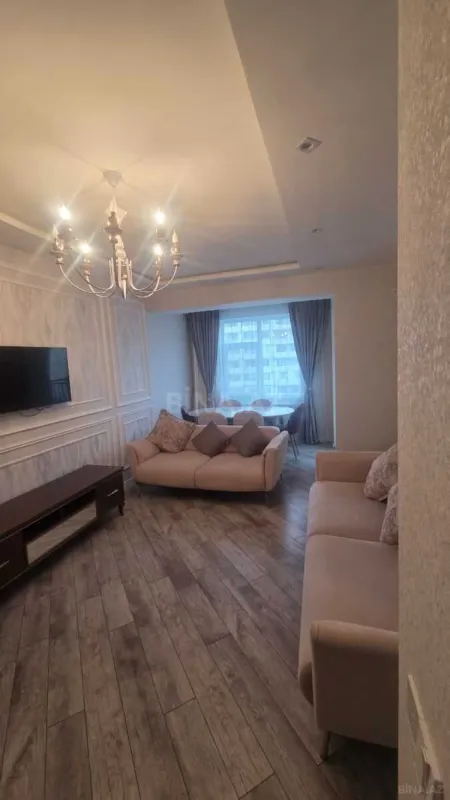 Satılır 2 otaqlı mənzil 82 m²