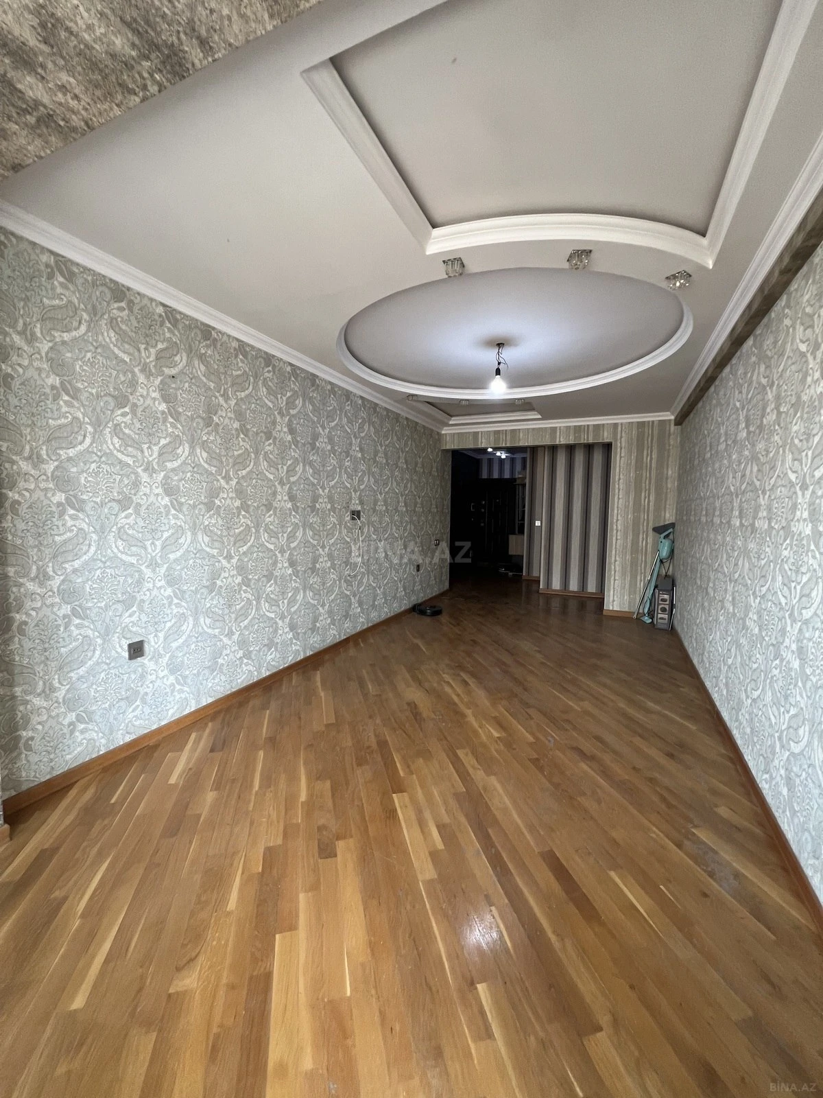 Satılır 3 otaqlı mənzil 112 m²