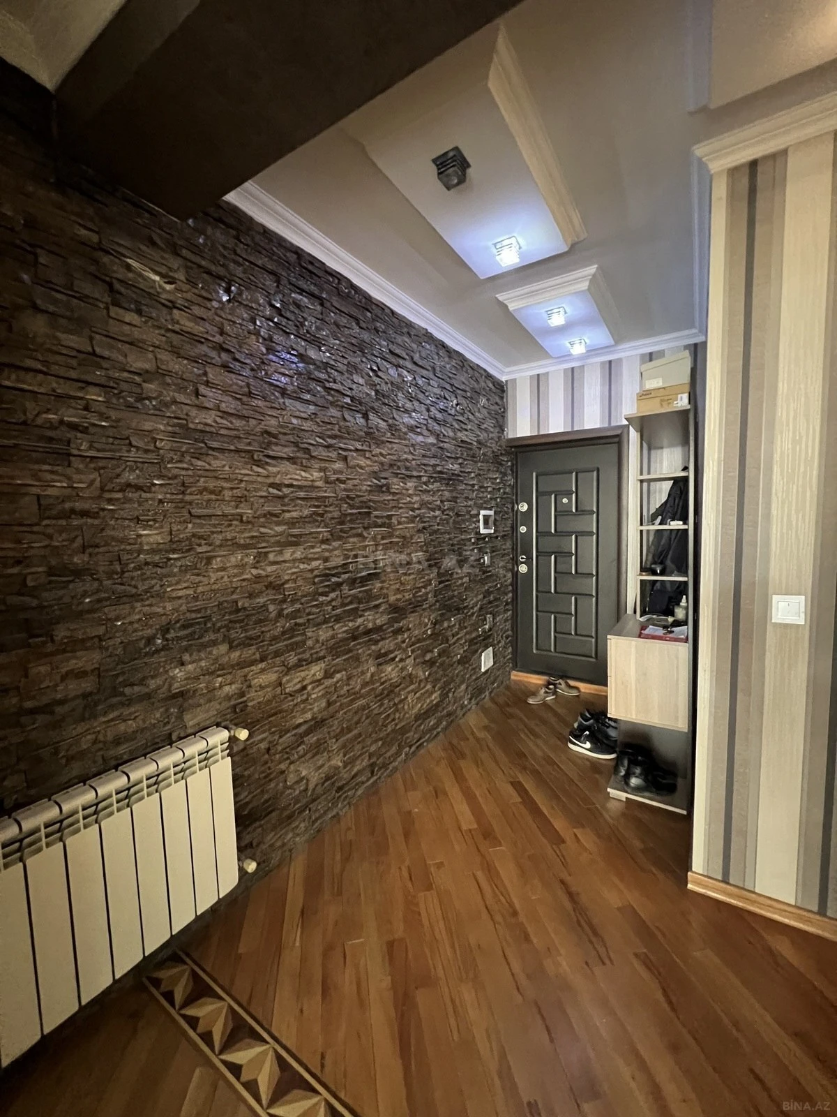 Satılır 3 otaqlı mənzil 112 m²