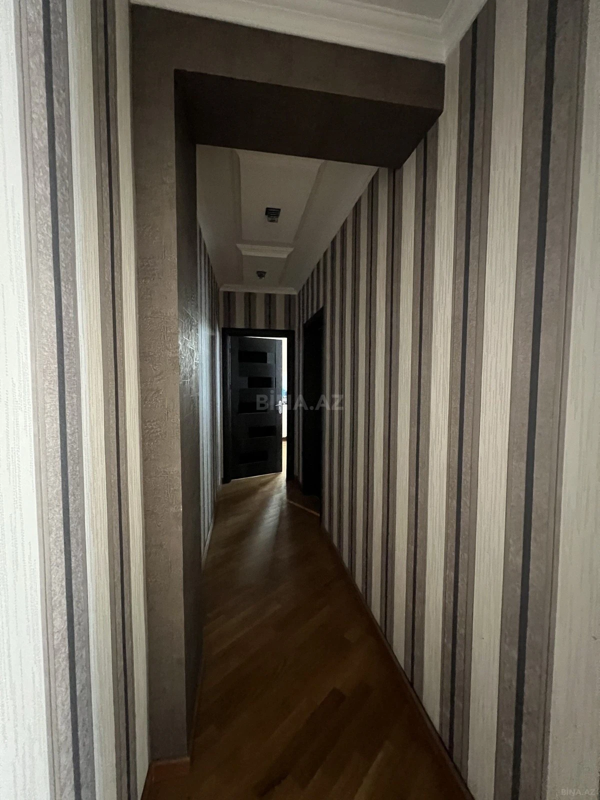 Satılır 3 otaqlı mənzil 112 m²