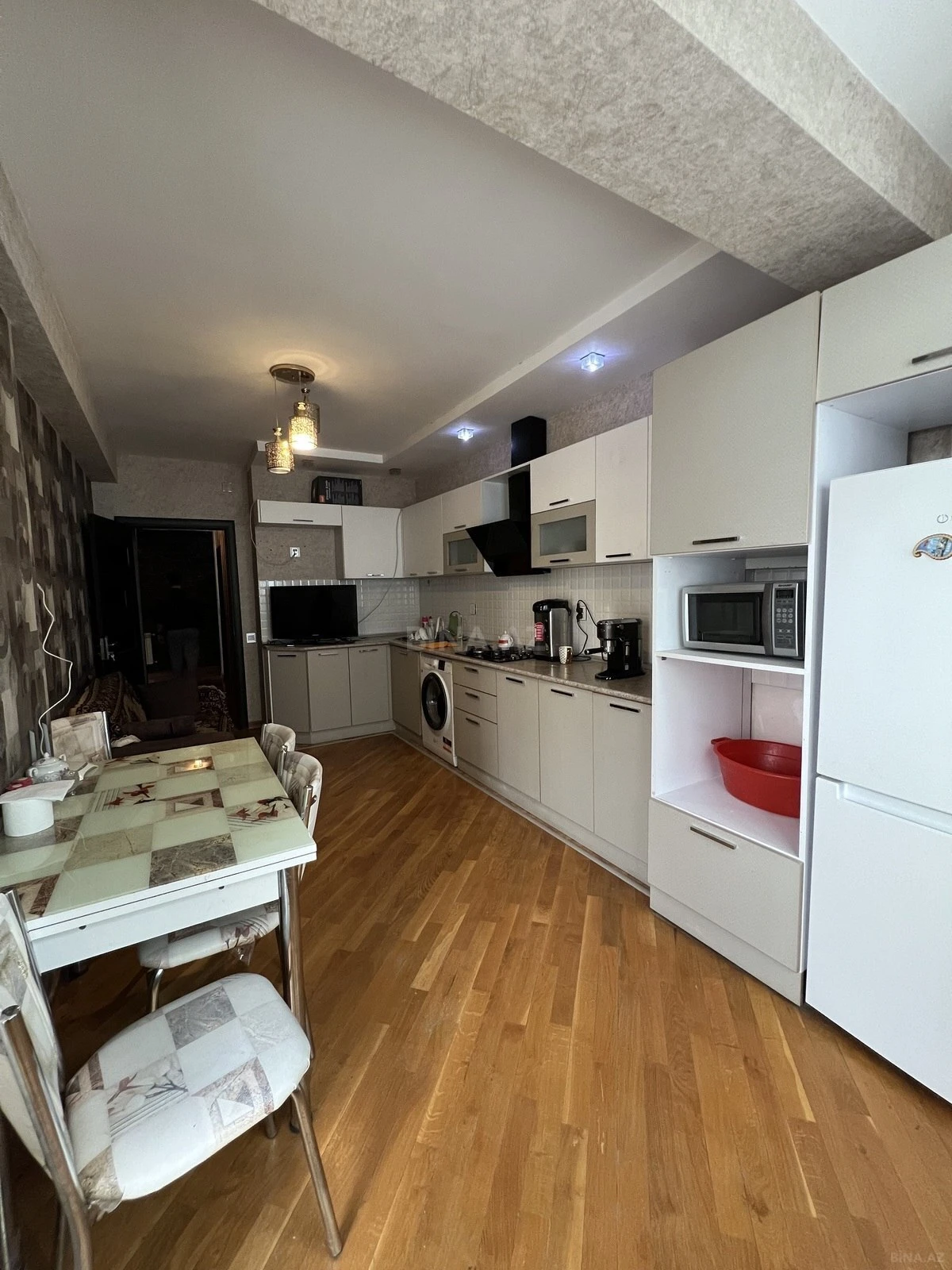 Satılır 3 otaqlı mənzil 112 m²