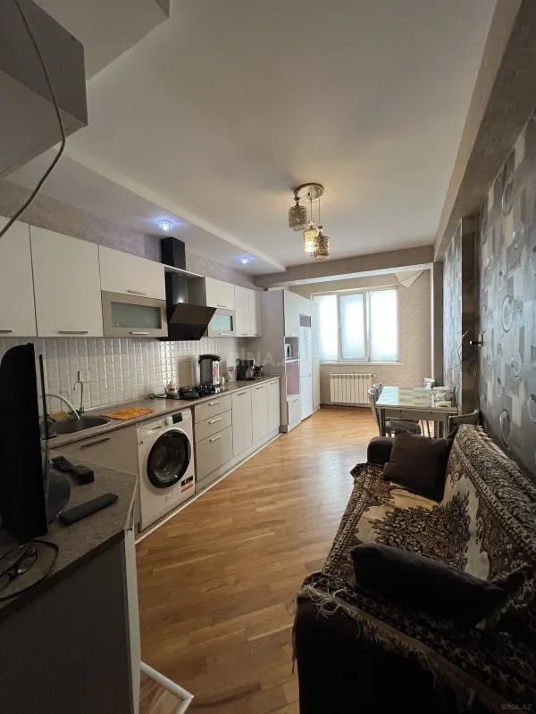 Satılır 3 otaqlı mənzil 112 m²