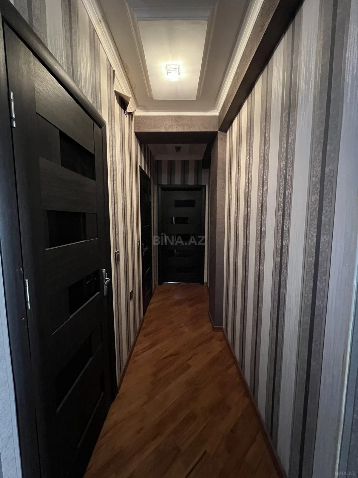 Satılır 3 otaqlı mənzil 112 m²