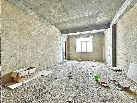 Satılır 3 otaqlı mənzil 108 m²