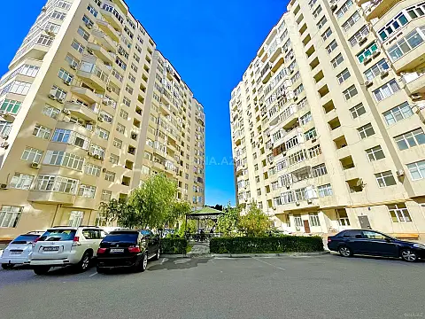 Satılır 3 otaqlı mənzil 108 m²