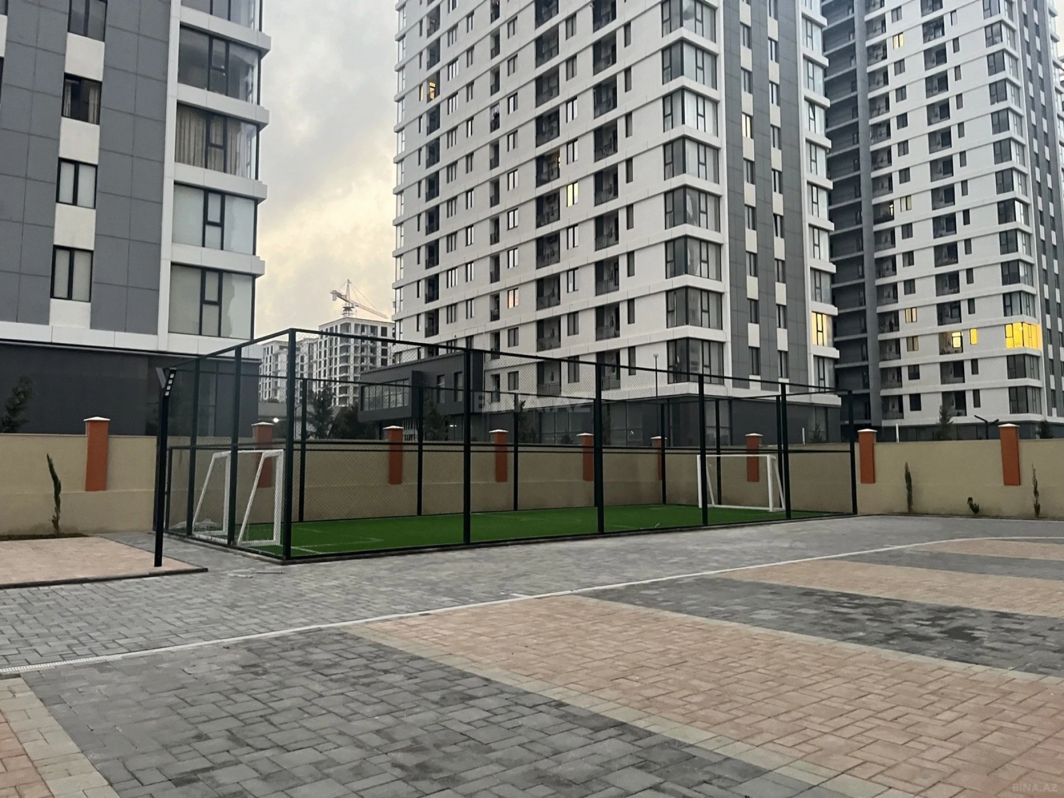 Kirayə verilir 2 otaqlı mənzil 60 m²