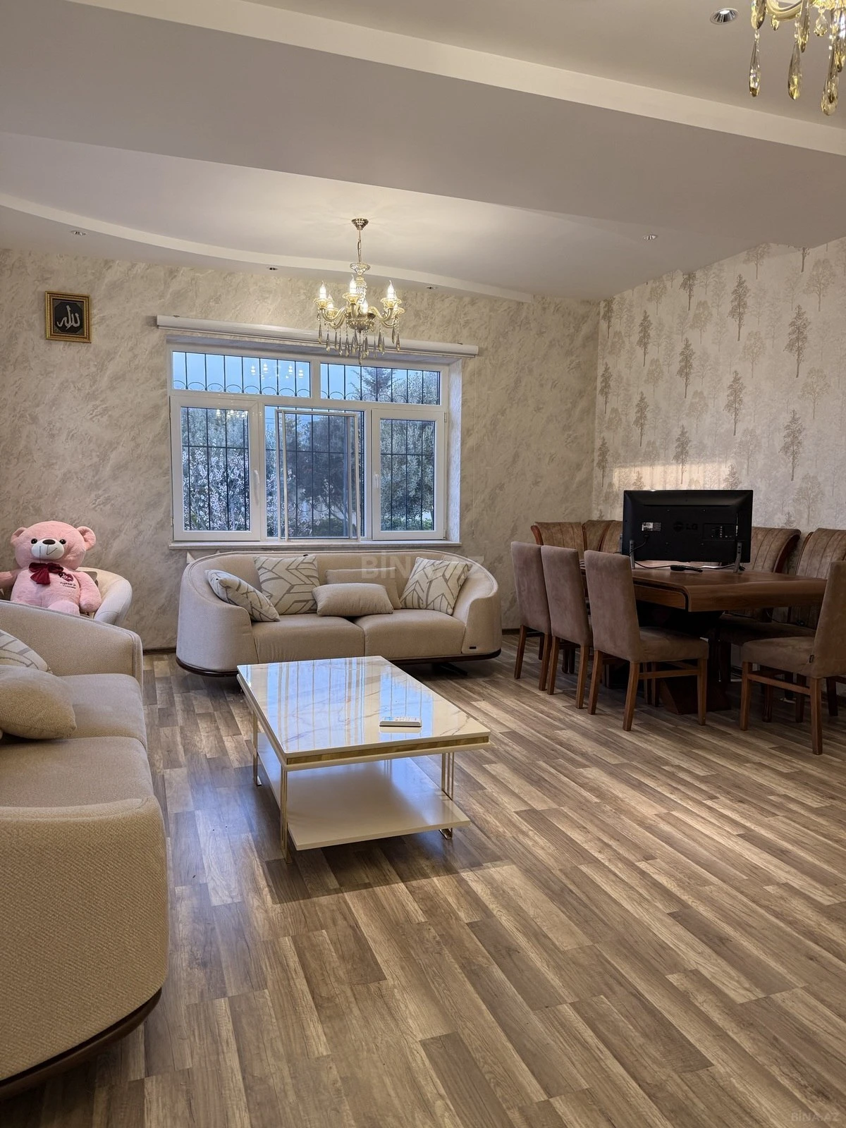 Satılır 5 otaqlı həyət evi 192 m²