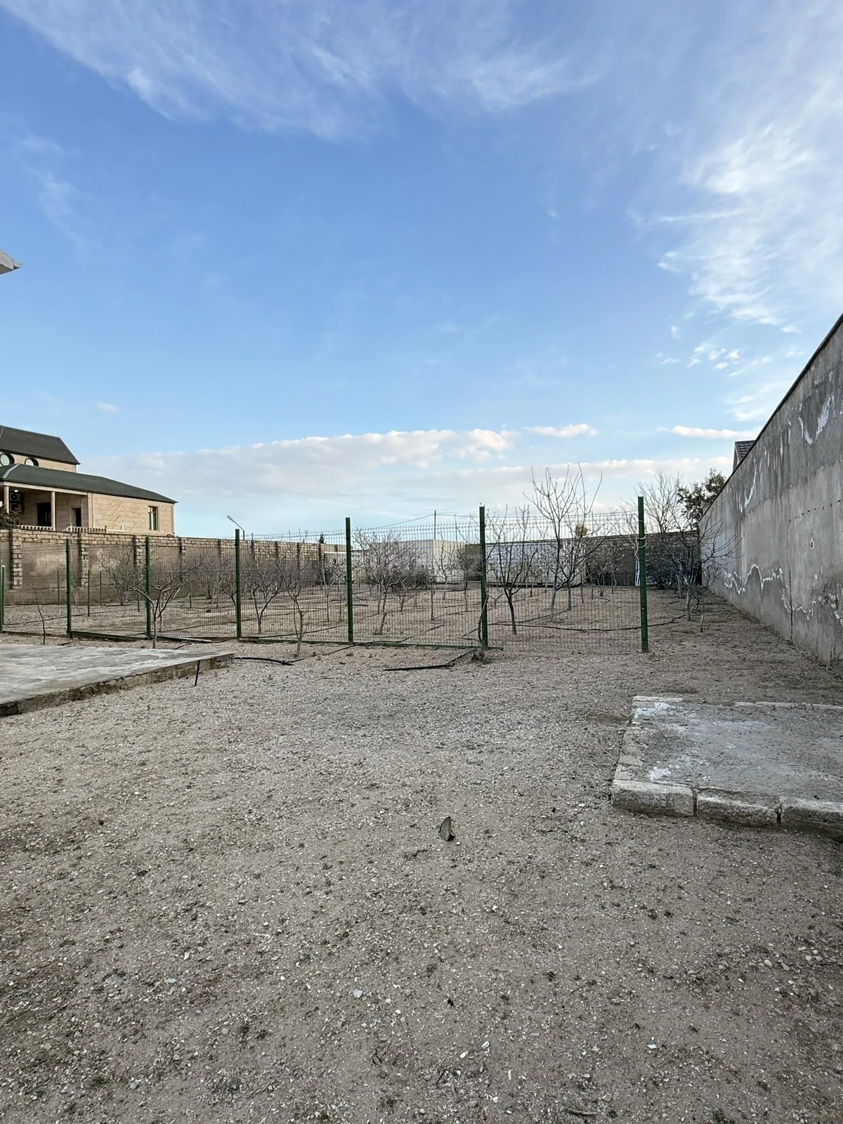 Satılır 5 otaqlı həyət evi 192 m²