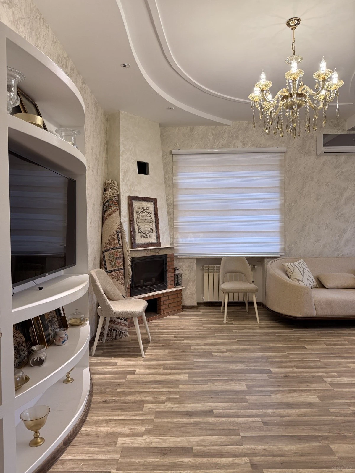 Satılır 5 otaqlı həyət evi 192 m²