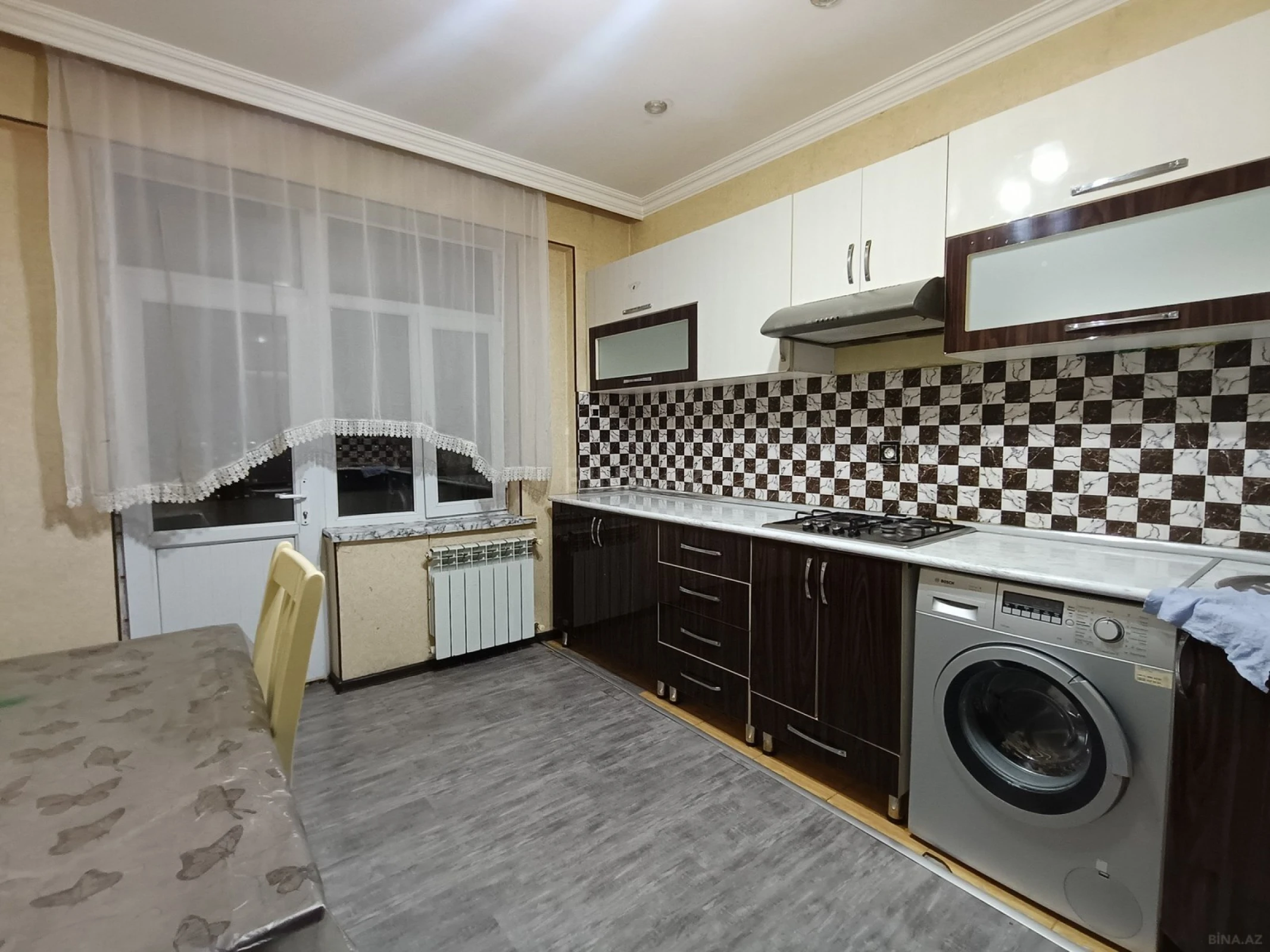 Kirayə verilir 2 otaqlı mənzil 75 m²