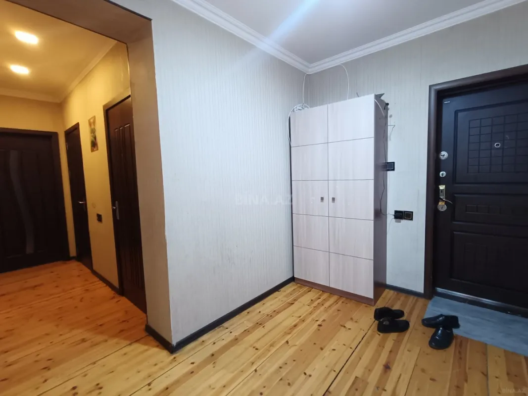 Kirayə verilir 2 otaqlı mənzil 75 m²