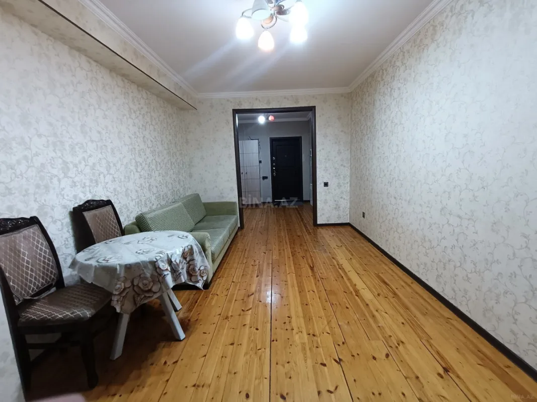 Kirayə verilir 2 otaqlı mənzil 75 m²