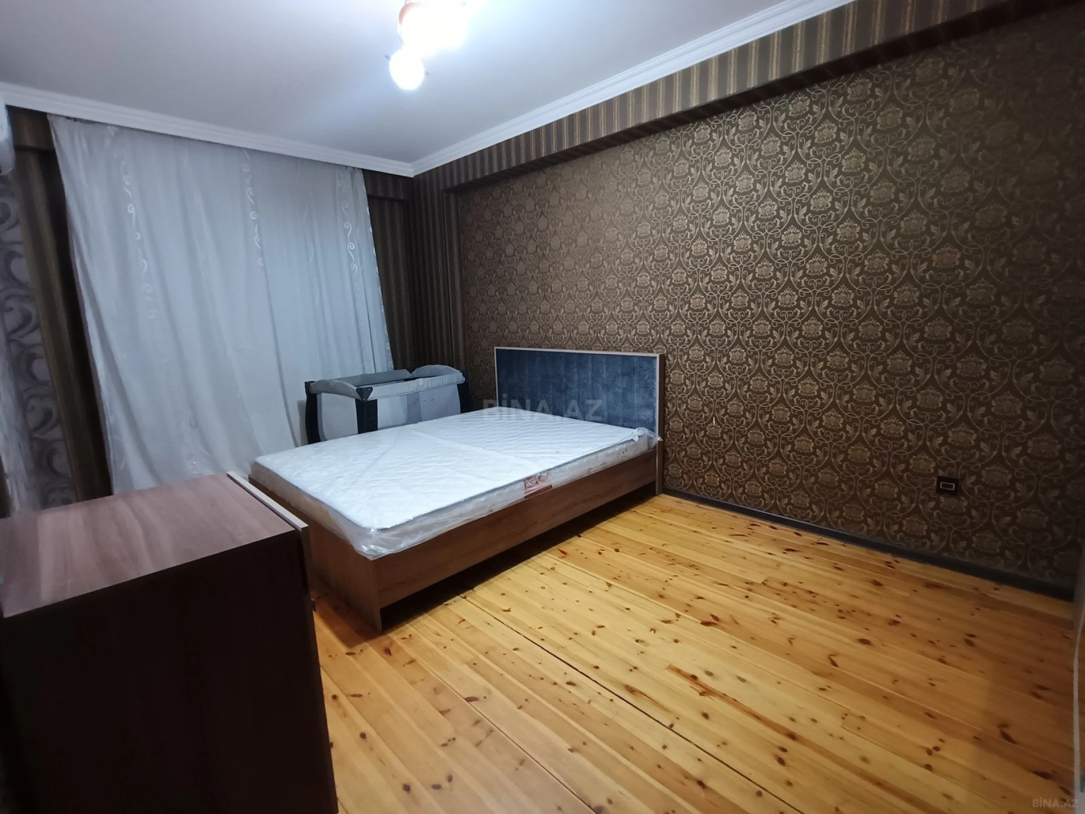Kirayə verilir 2 otaqlı mənzil 75 m²