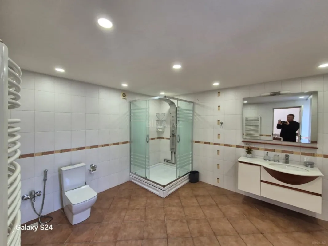 Kirayə verilir 6 otaqlı həyət evi 350 m²