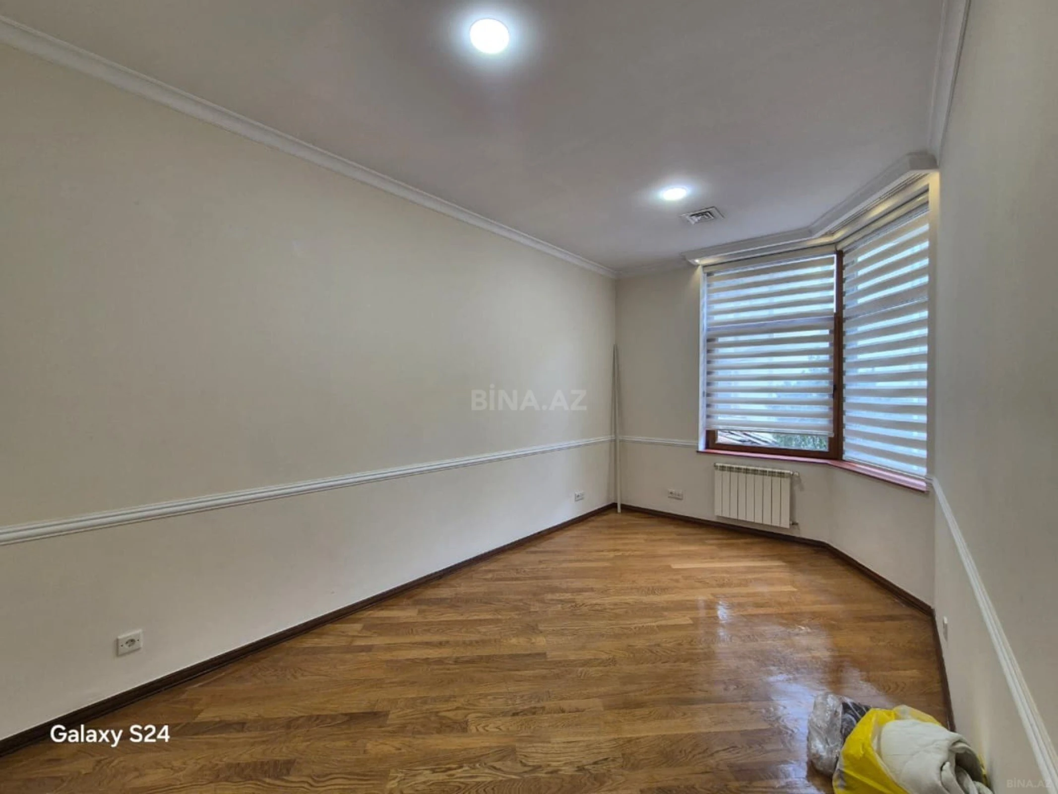 Kirayə verilir 6 otaqlı həyət evi 350 m²