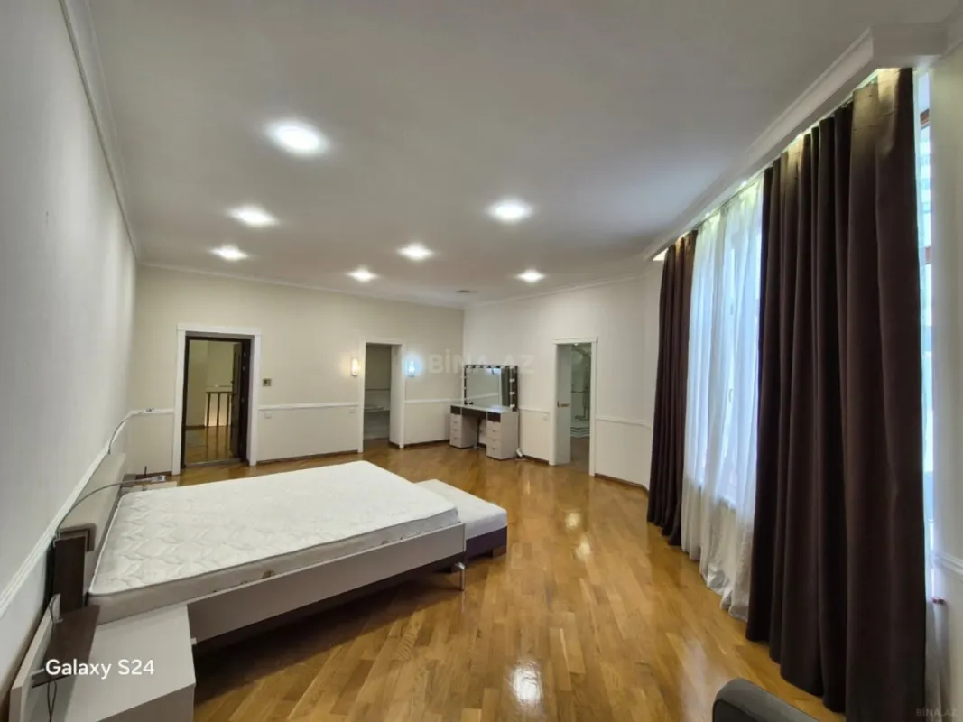 Kirayə verilir 6 otaqlı həyət evi 350 m²