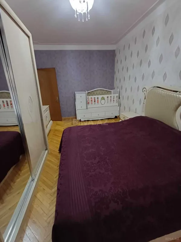 Satılır 4 otaqlı mənzil 100 m²