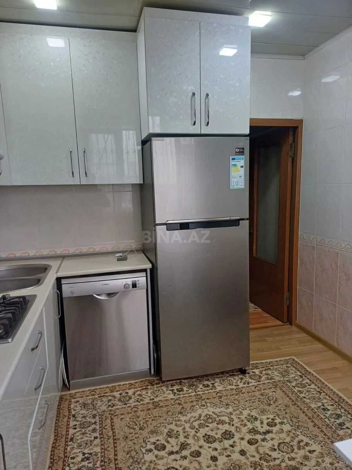 Satılır 4 otaqlı mənzil 100 m²