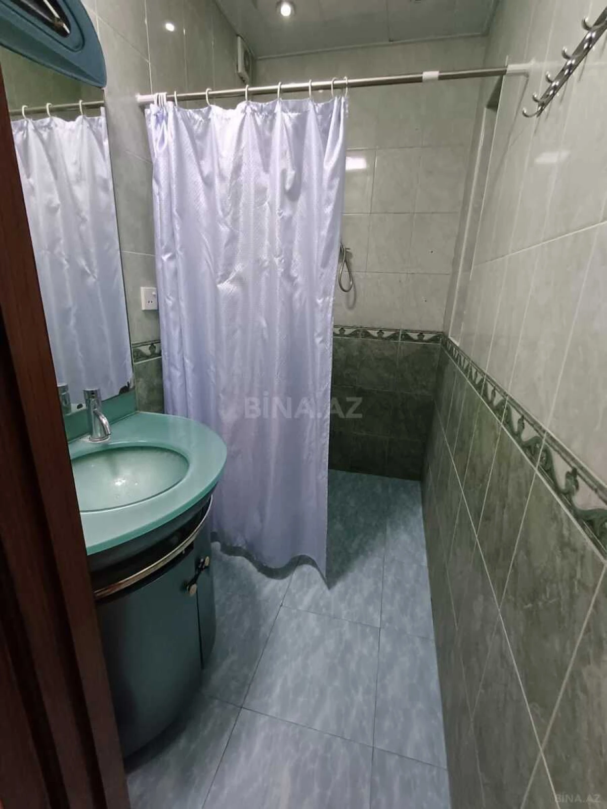 Satılır 4 otaqlı mənzil 100 m²