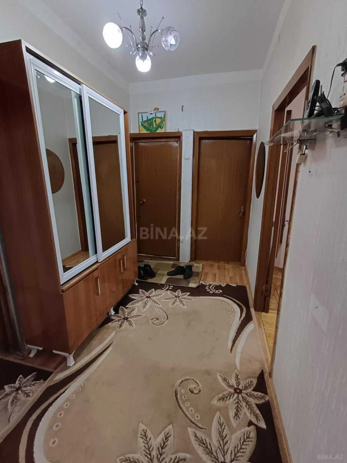 Satılır 4 otaqlı mənzil 100 m²