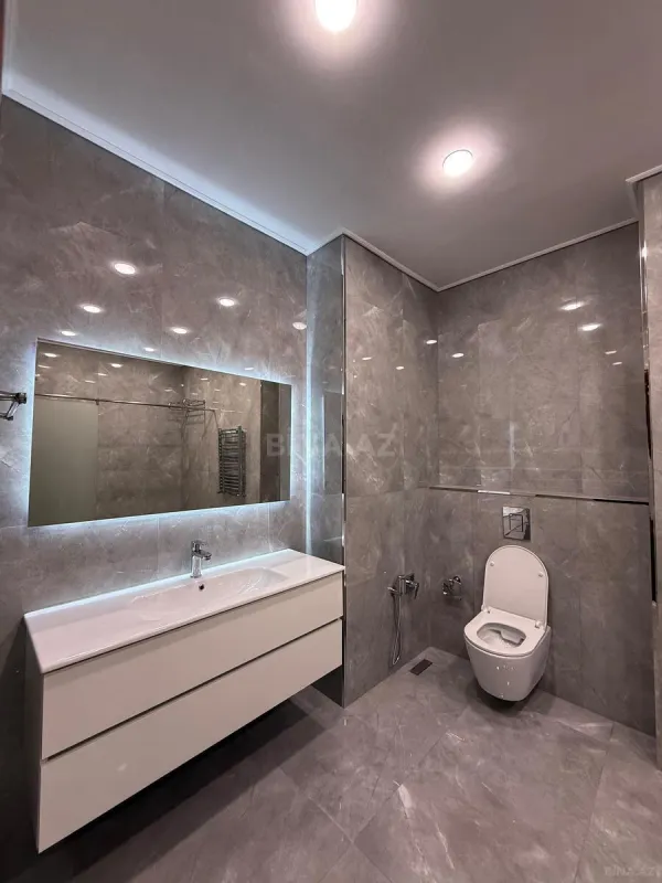 Kirayə verilir 4 otaqlı mənzil 220 m²