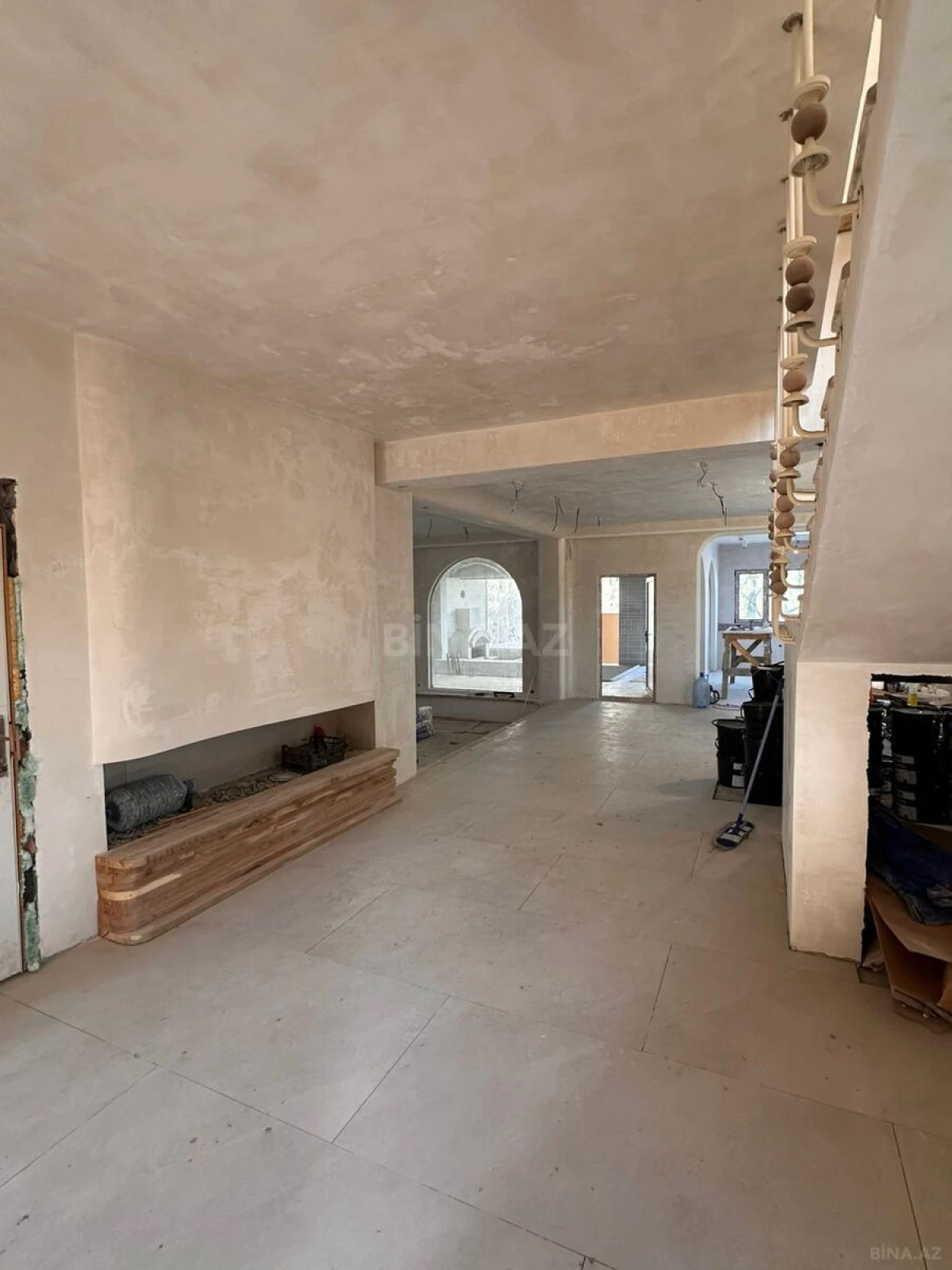 Satılır 7 otaqlı həyət evi 700 m²