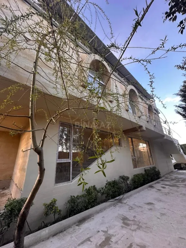 Satılır 7 otaqlı həyət evi 700 m²