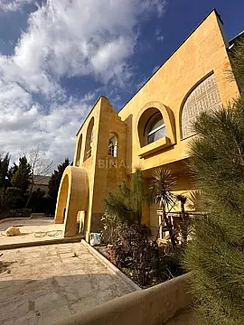 Satılır 7 otaqlı həyət evi 700 m²