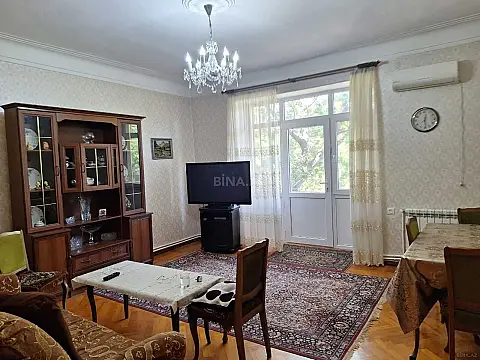 Kirayə verilir 4 otaqlı mənzil 110 m²