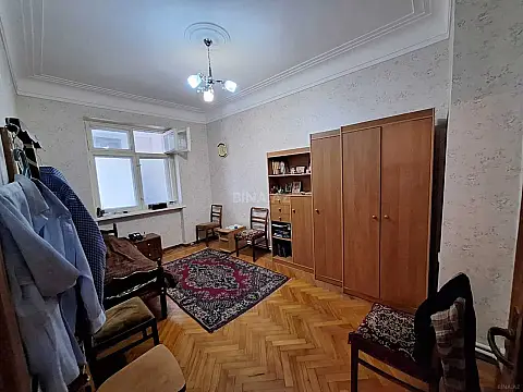 Kirayə verilir 4 otaqlı mənzil 110 m²