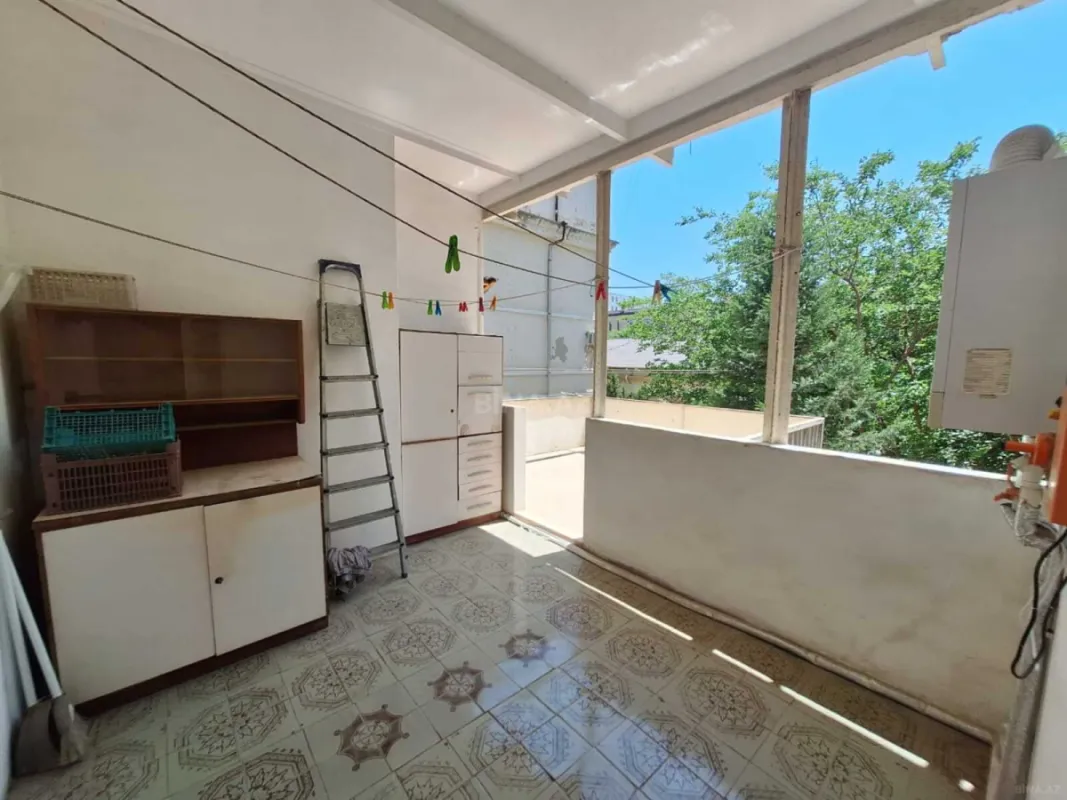 Kirayə verilir 4 otaqlı mənzil 110 m²
