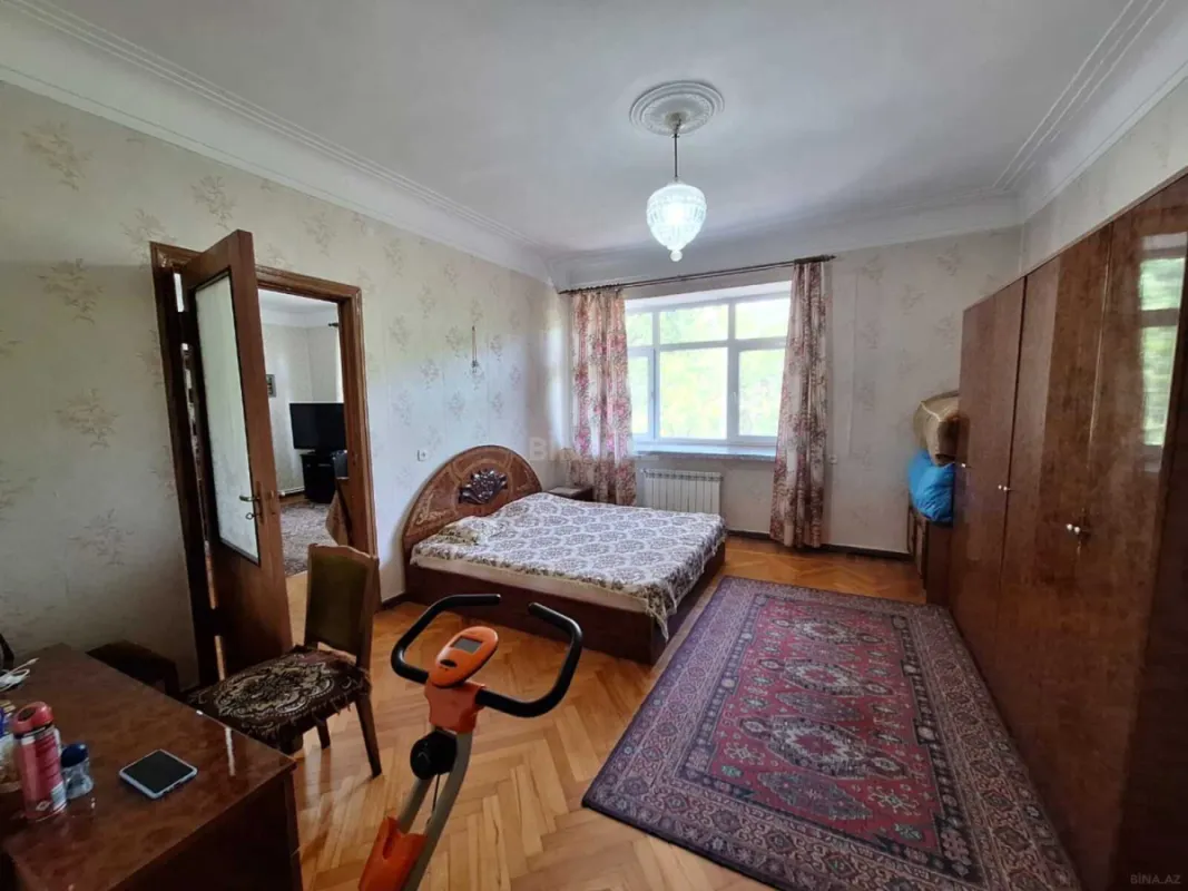 Kirayə verilir 4 otaqlı mənzil 110 m²