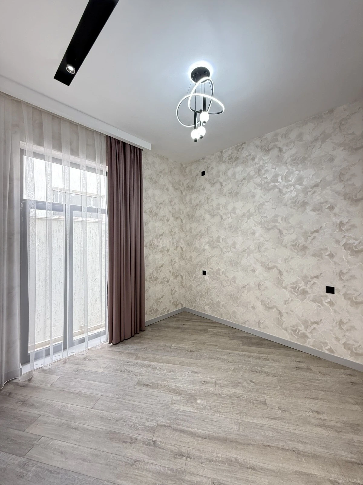 Satılır 4 otaqlı həyət evi 170 m²