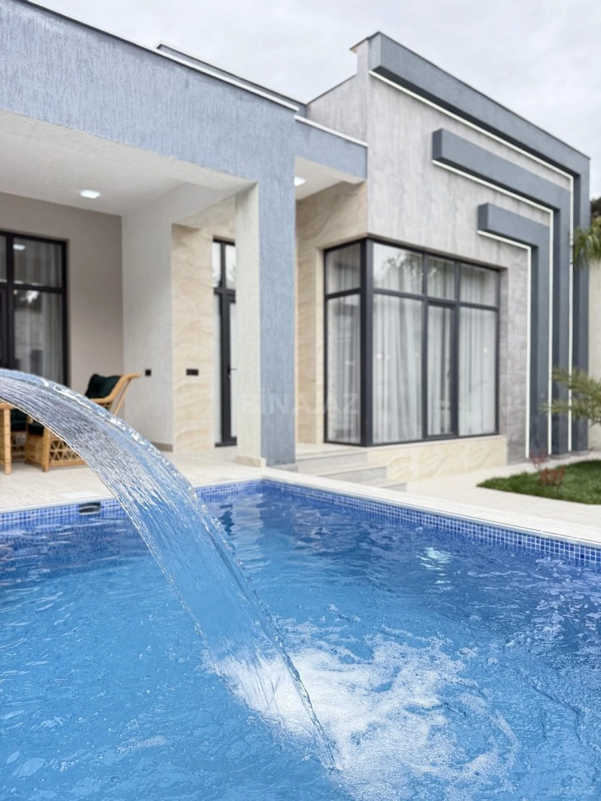 Satılır 4 otaqlı həyət evi 170 m²