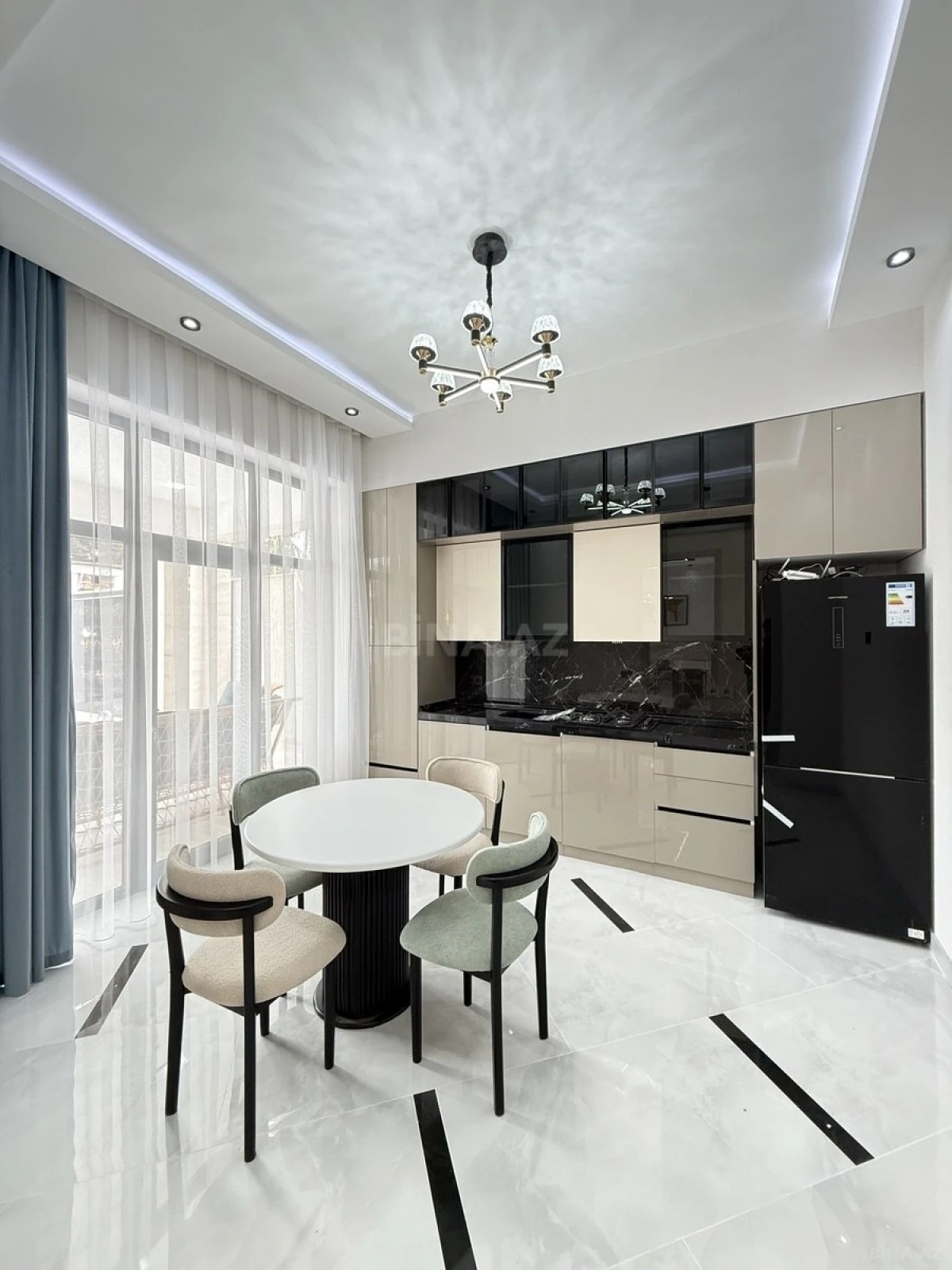 Satılır 4 otaqlı həyət evi 170 m²