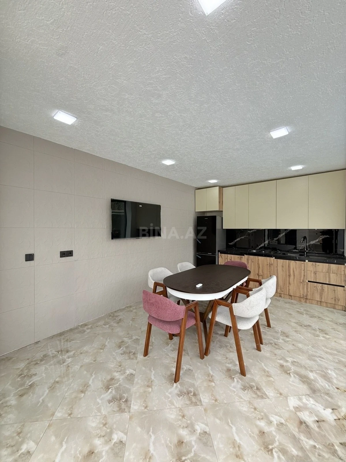 Satılır 4 otaqlı həyət evi 170 m²