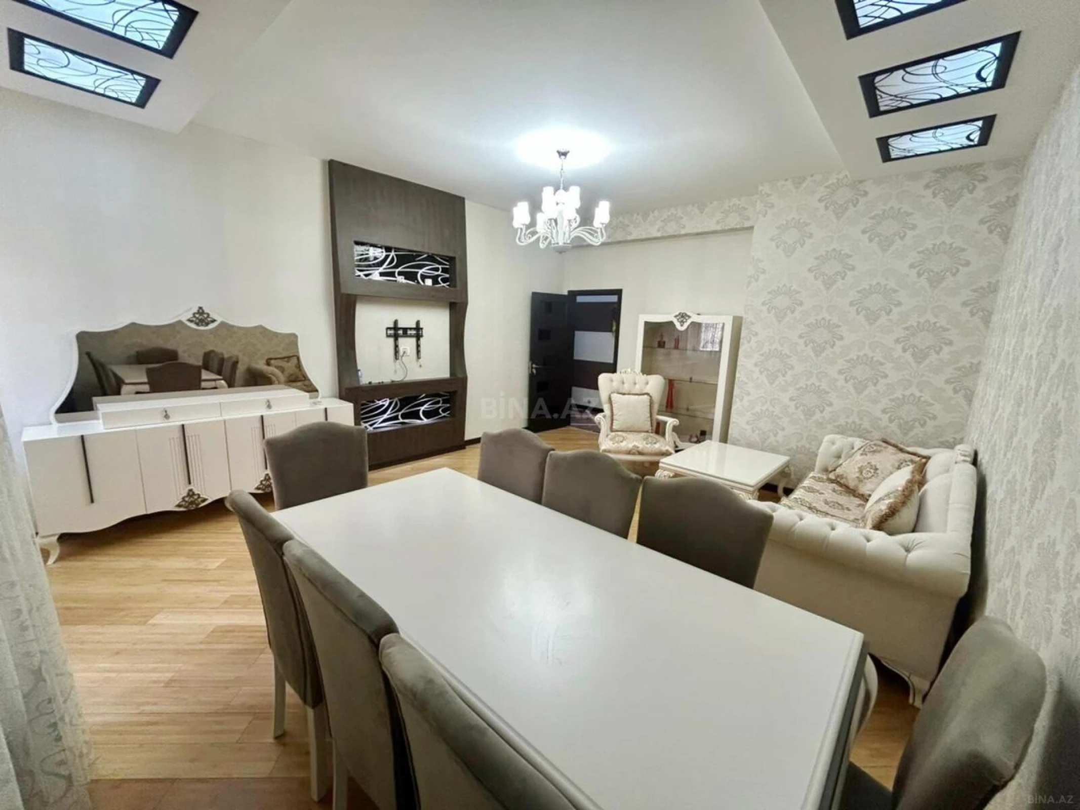 Satılır 3 otaqlı mənzil 120 m²