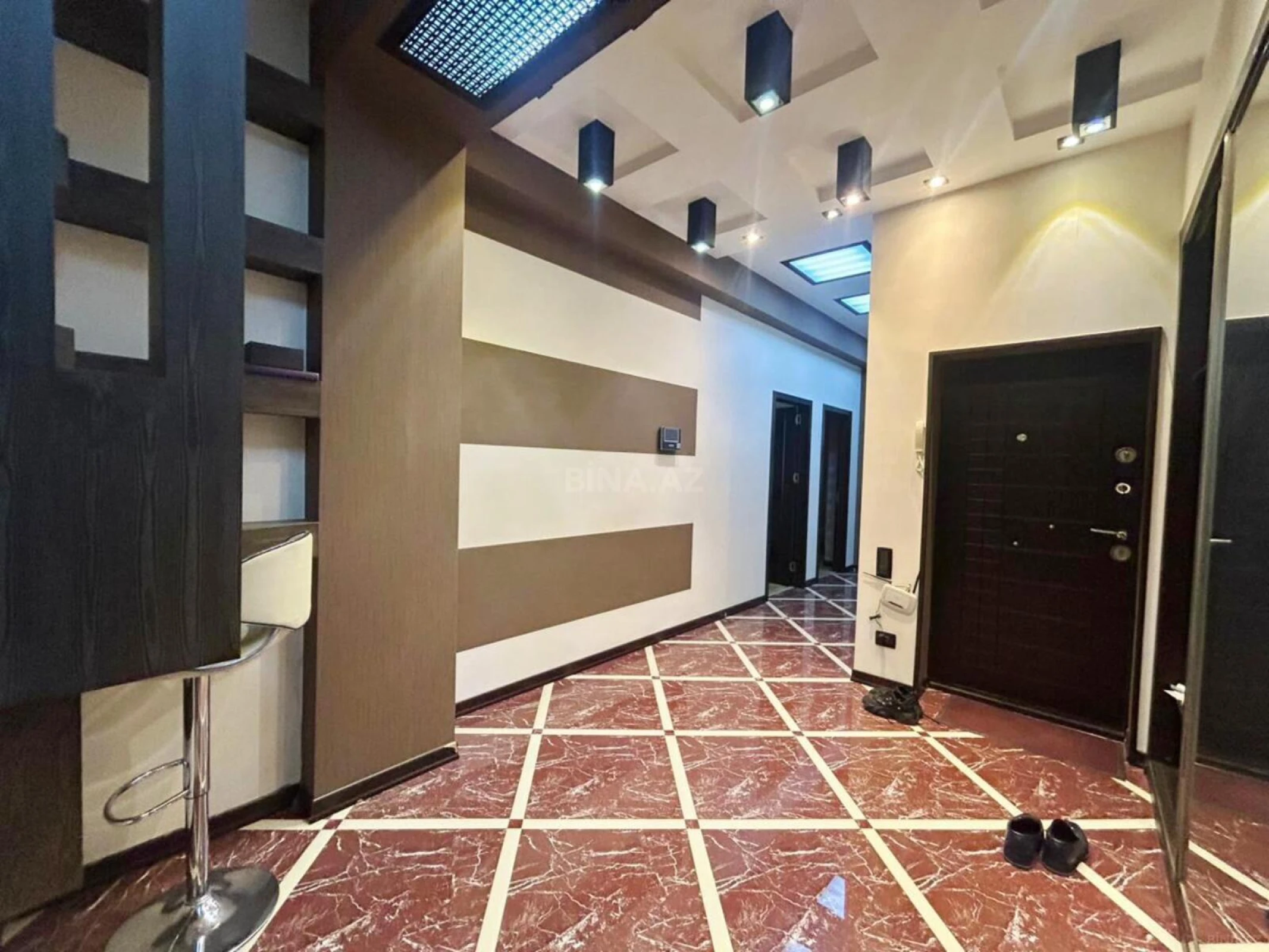 Satılır 3 otaqlı mənzil 120 m²