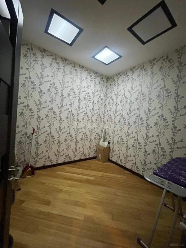 Satılır 3 otaqlı mənzil 120 m²