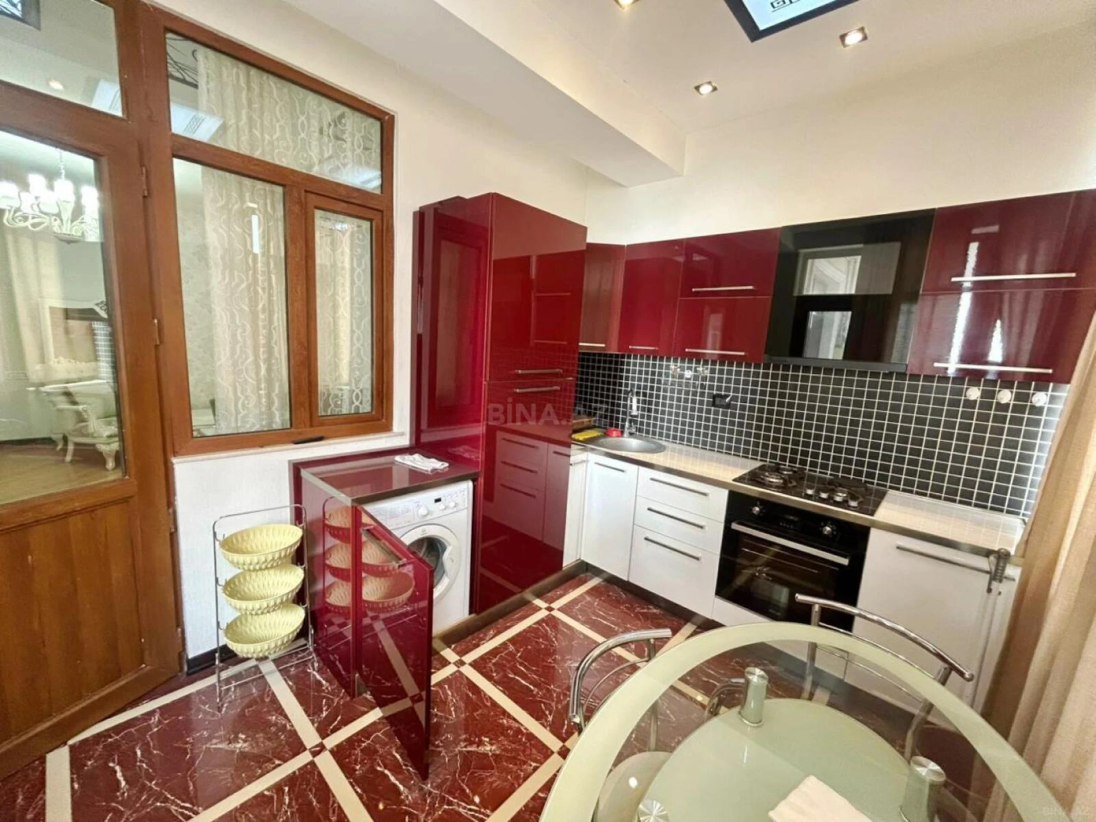 Satılır 3 otaqlı mənzil 120 m²