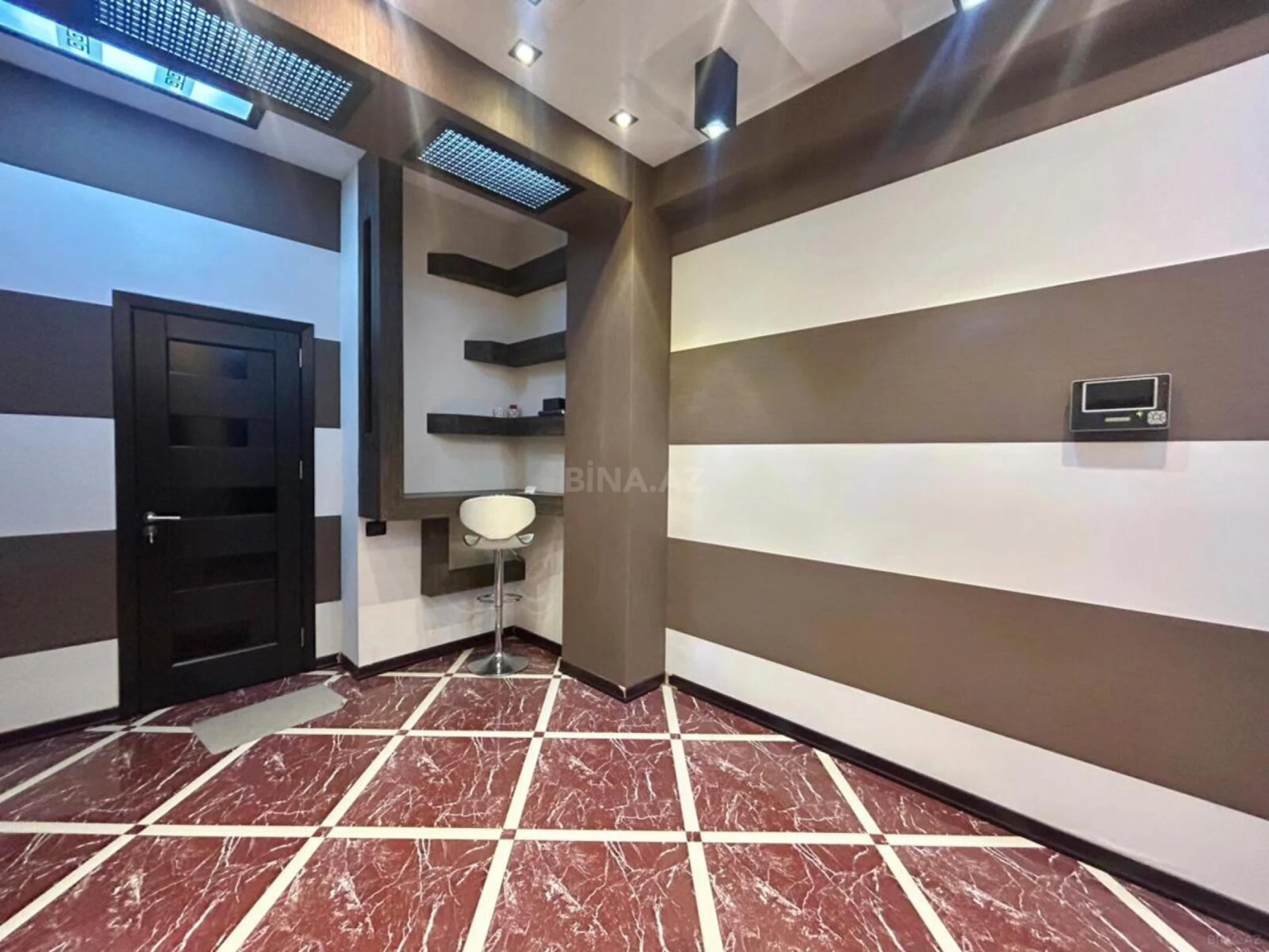 Satılır 3 otaqlı mənzil 120 m²