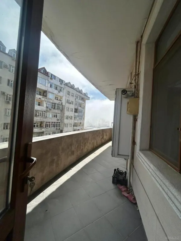 Satılır 3 otaqlı mənzil 120 m²