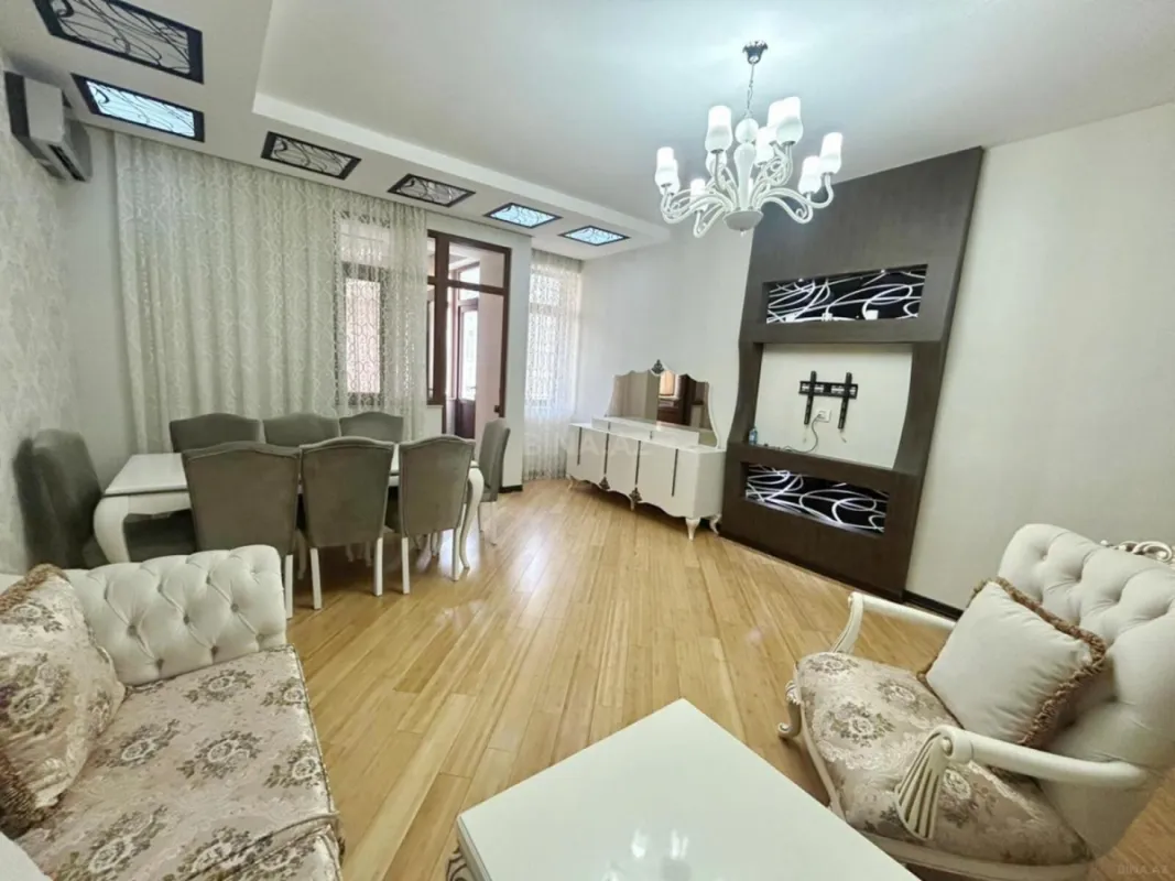 Satılır 3 otaqlı mənzil 120 m²