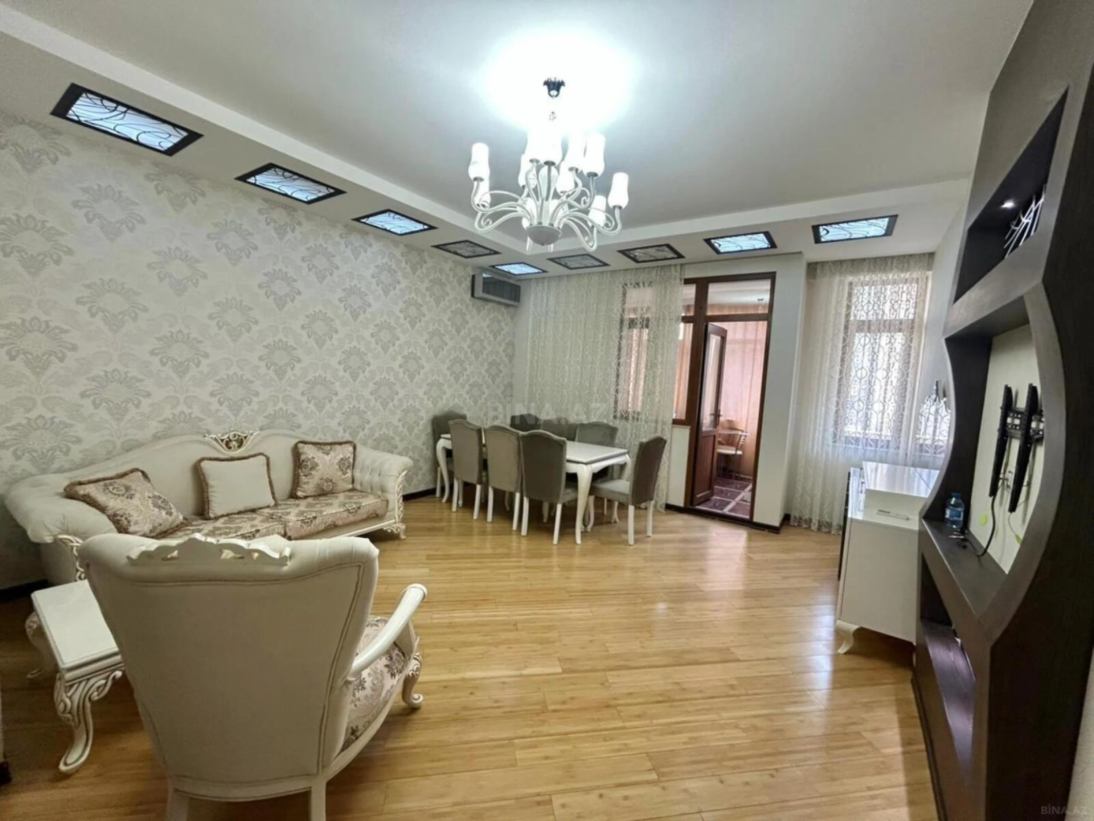 Satılır 3 otaqlı mənzil 120 m²