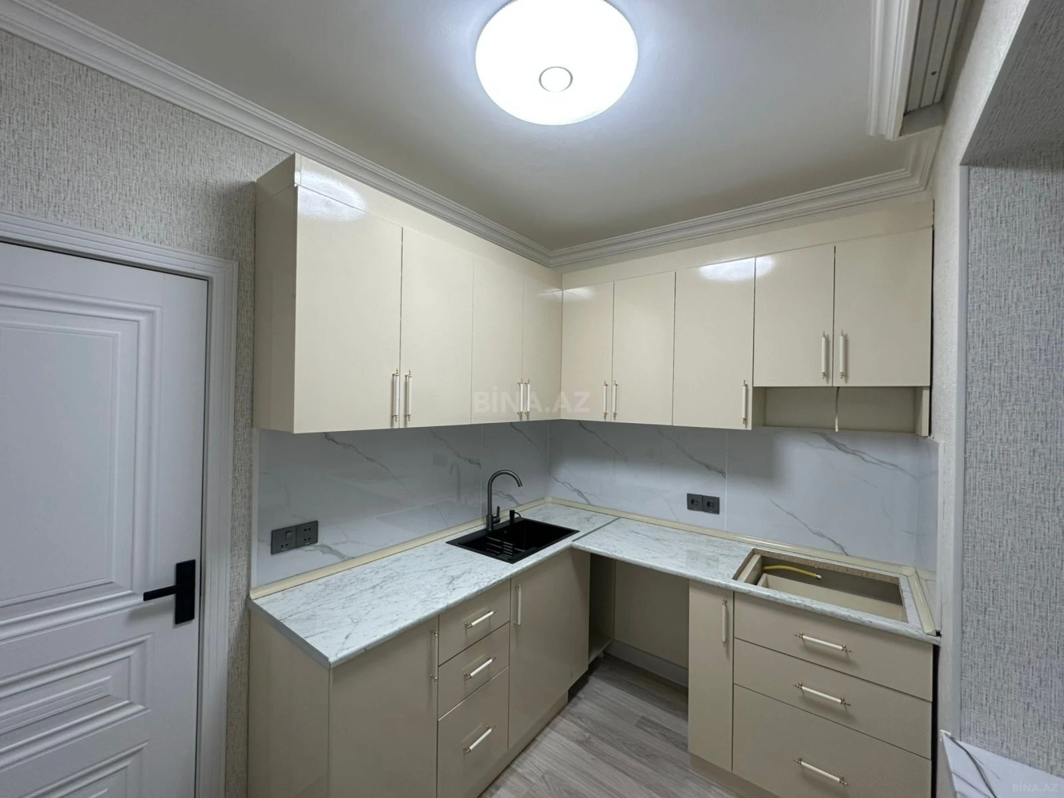 Satılır 2 otaqlı mənzil 60 m²