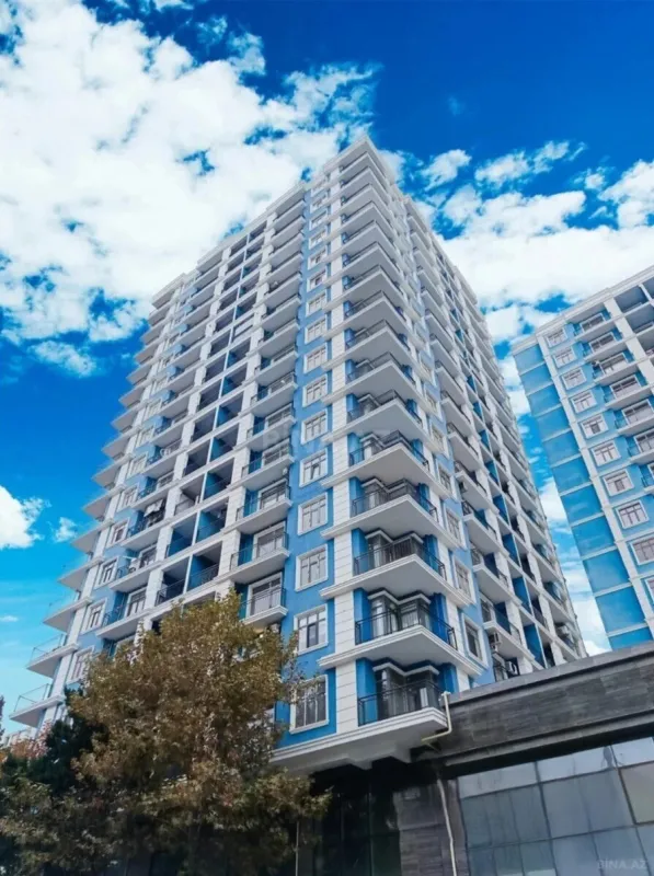 Satılır 4 otaqlı mənzil 181 m²