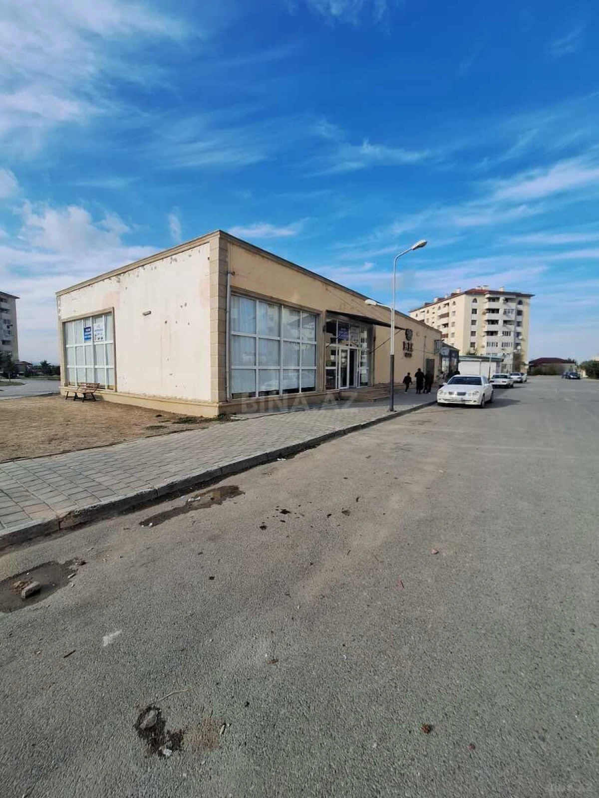 Satılır obyekt 500 m²