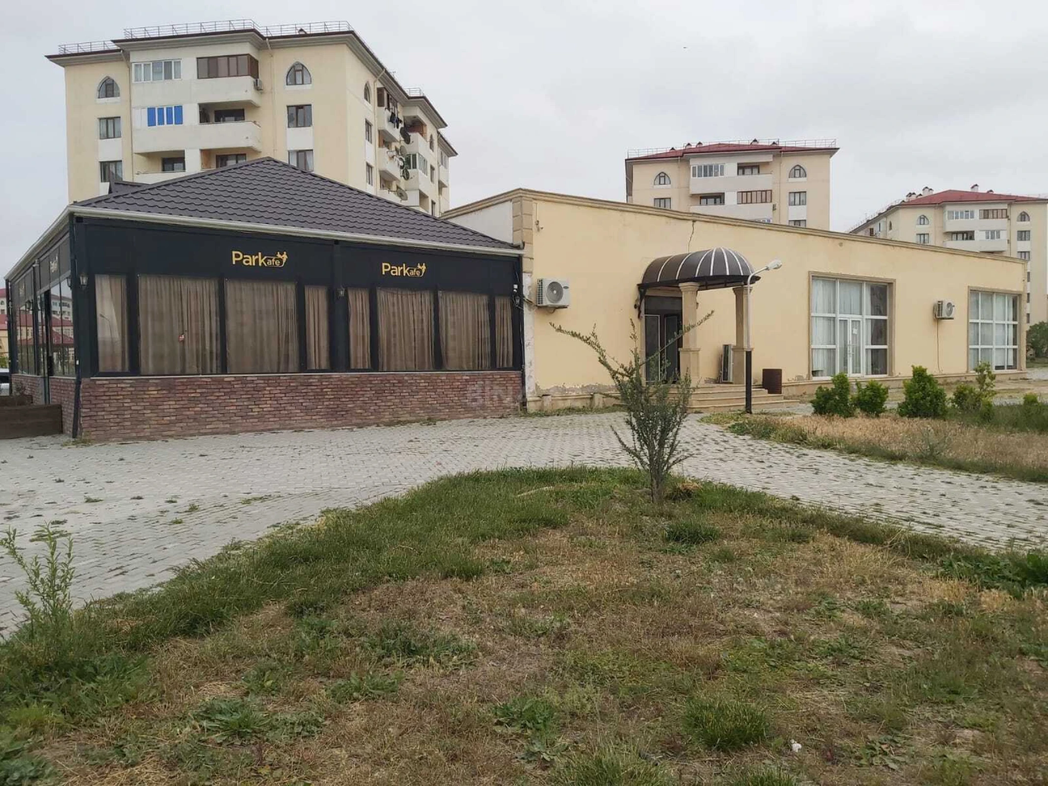 Satılır obyekt 500 m²