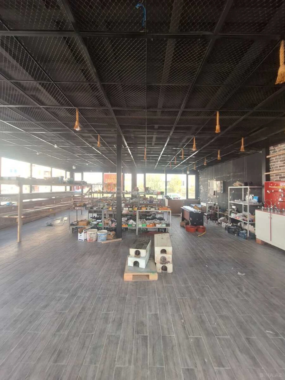 Satılır obyekt 500 m²